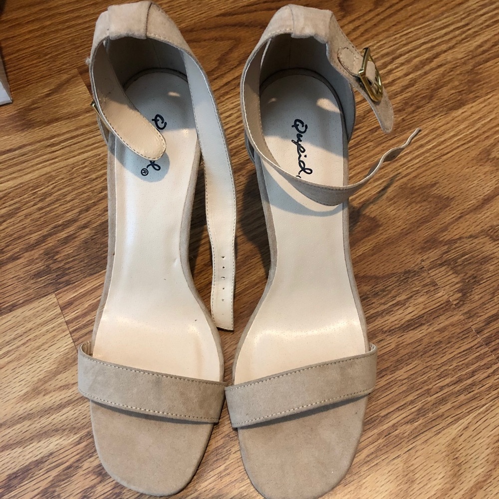 Nude heels - Picture 2 of 2